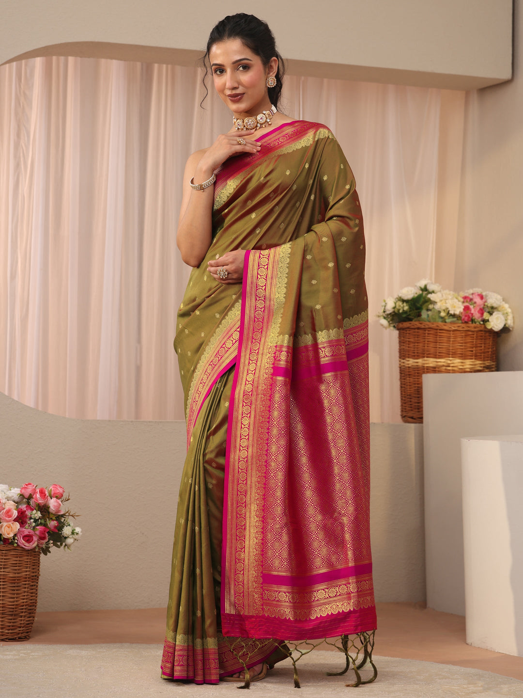 Green Ethnic Motif Self Design Silk Blend Saree 