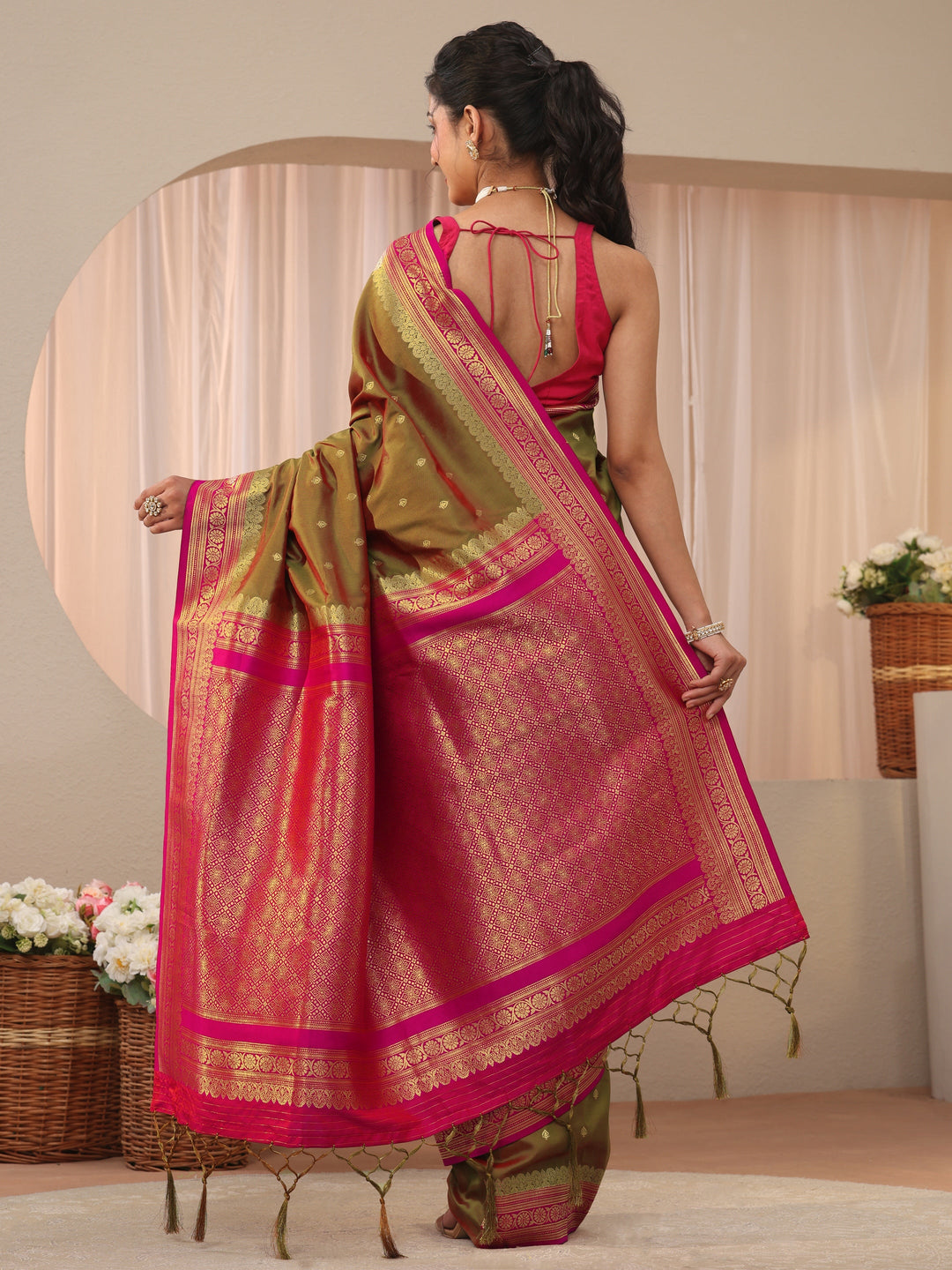  Green Ethnic Motif Self Design Silk Blend Saree 