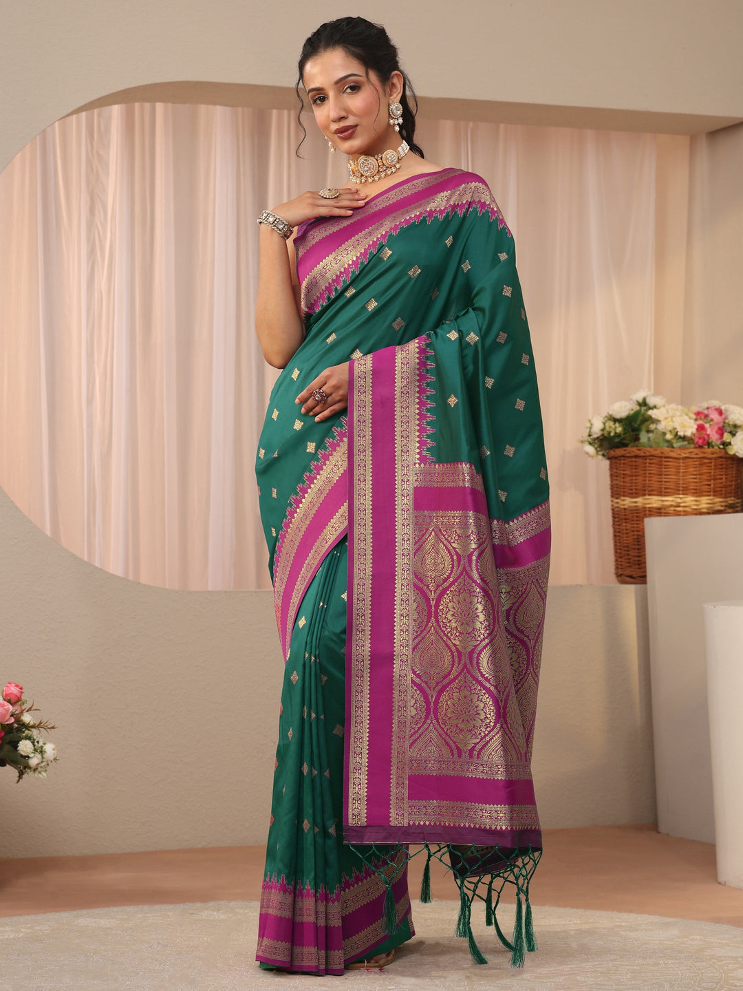  Green Ethnic Motif Self Design Silk Blend Saree 