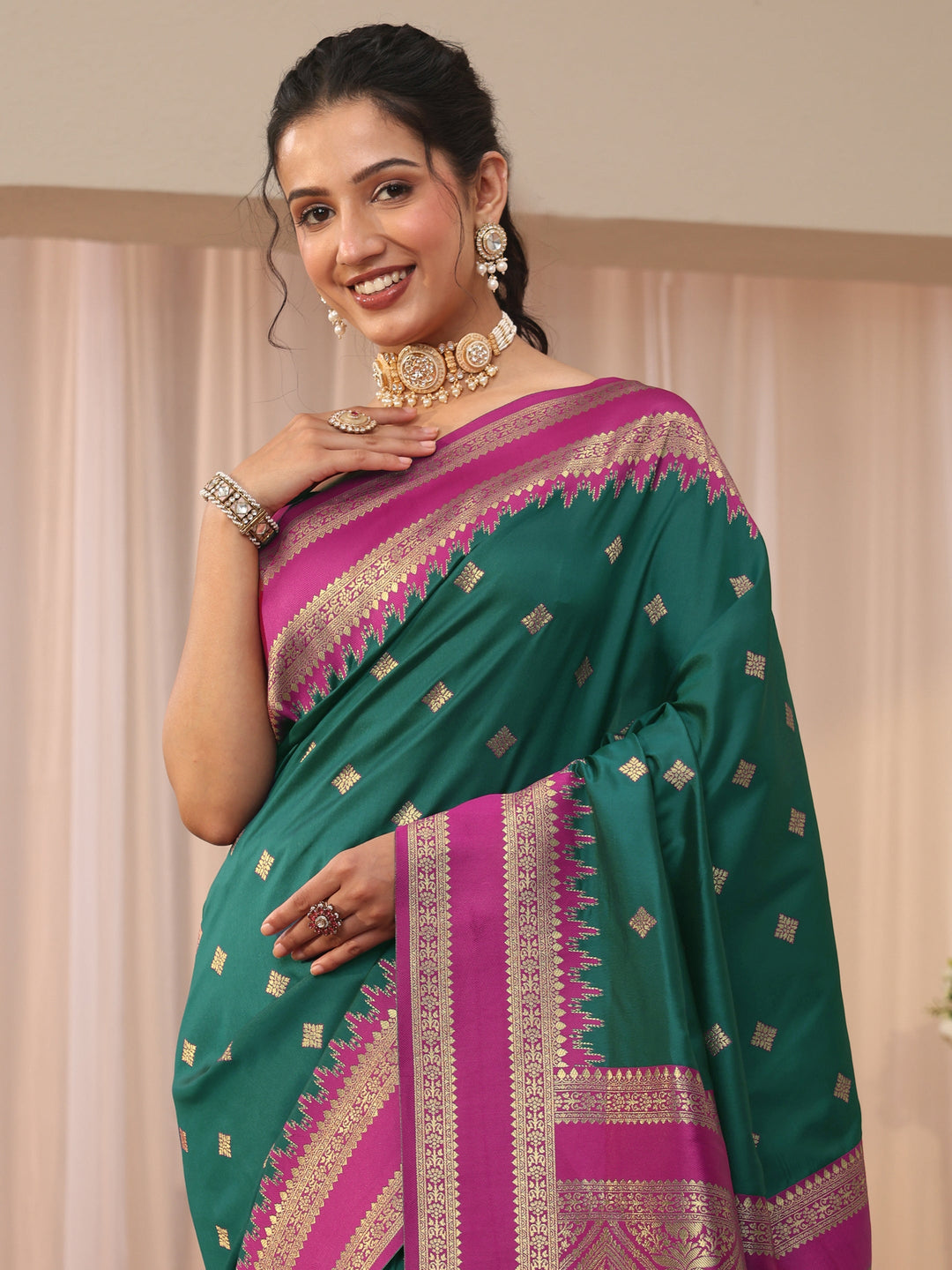  Green Ethnic Motif Self Design Silk Blend Saree 