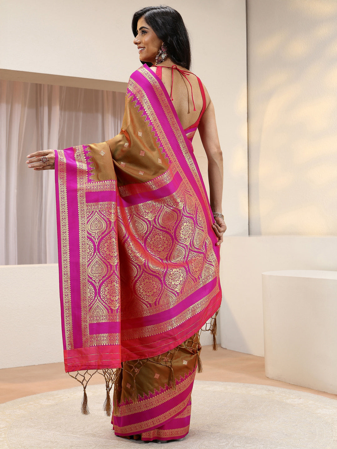  Henna Green Silk Blend Kanjeevaram Saree 