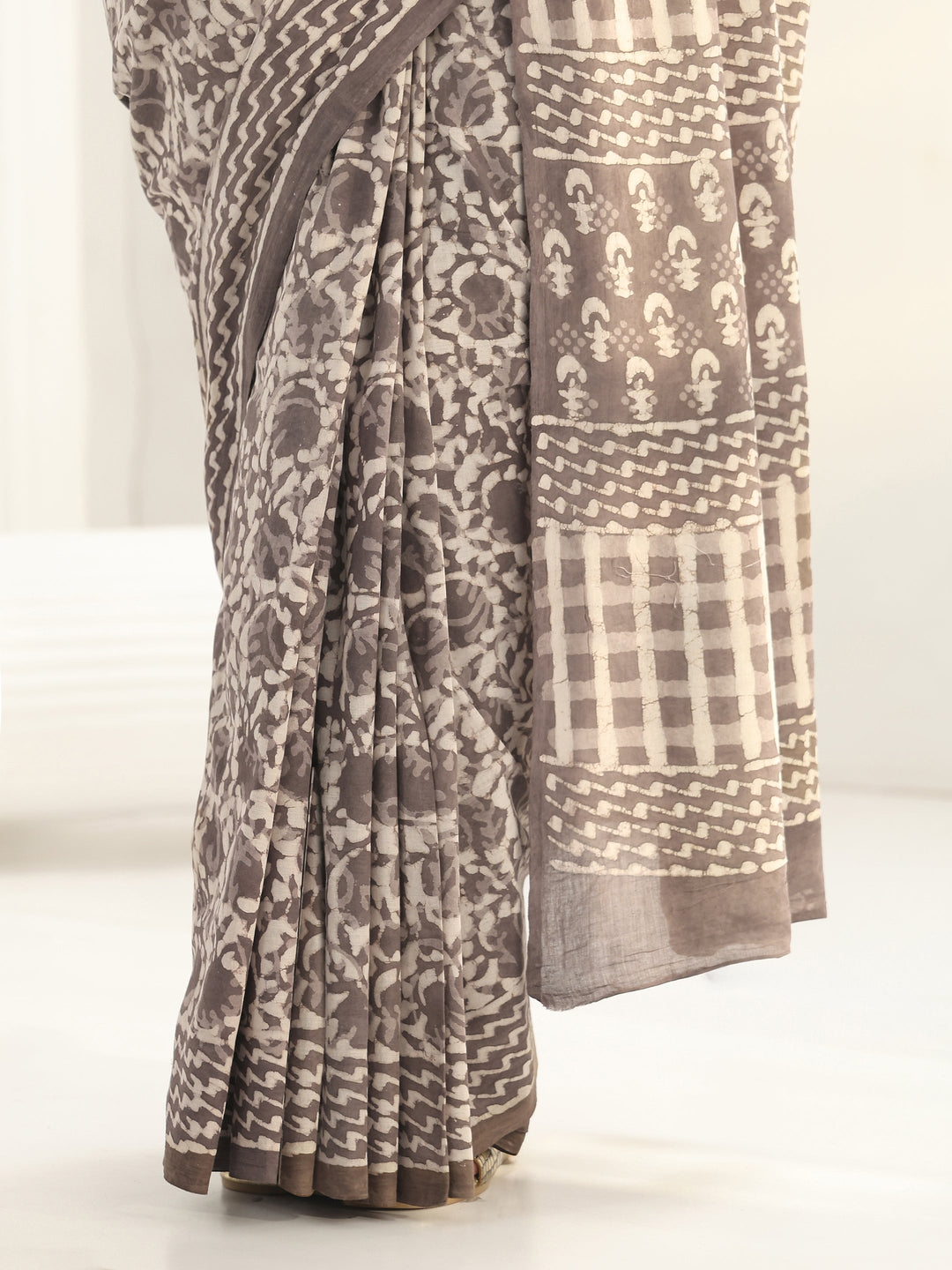  Grey Batik Print Cotton Saree 