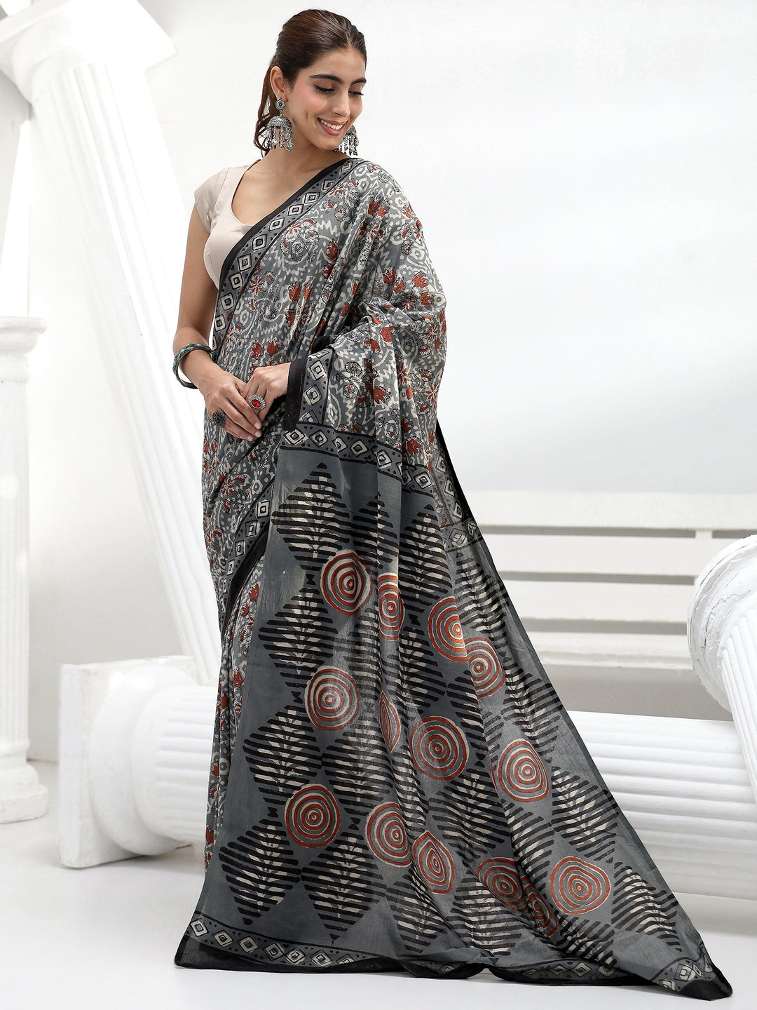  Grey Floral Printed Cotton Saree 