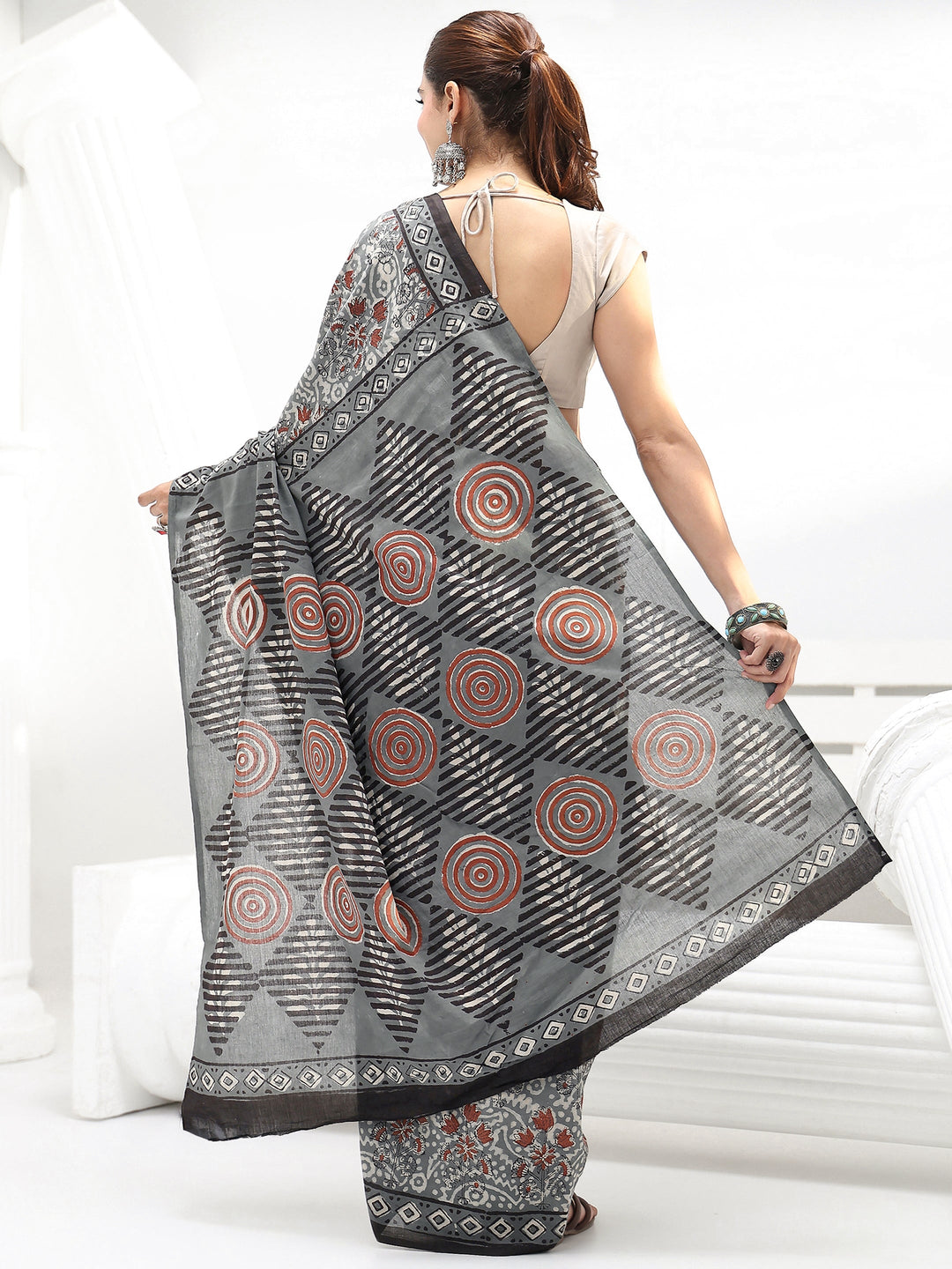  Grey Floral Printed Cotton Saree 