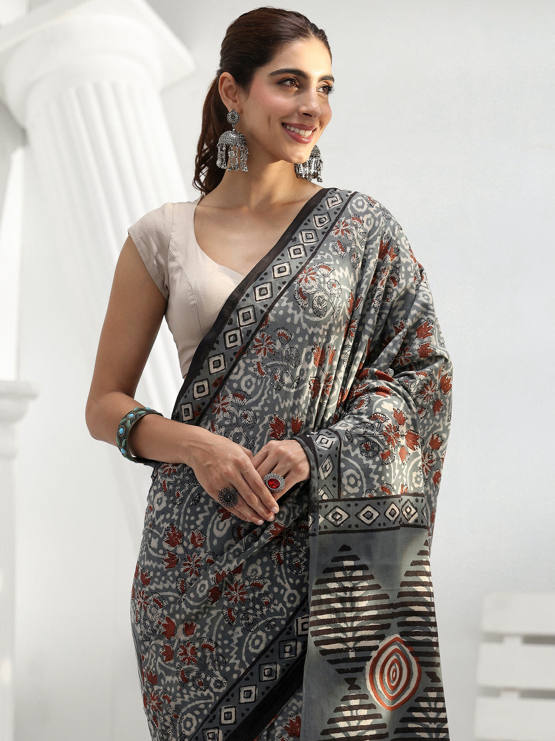  Grey Floral Printed Cotton Saree 