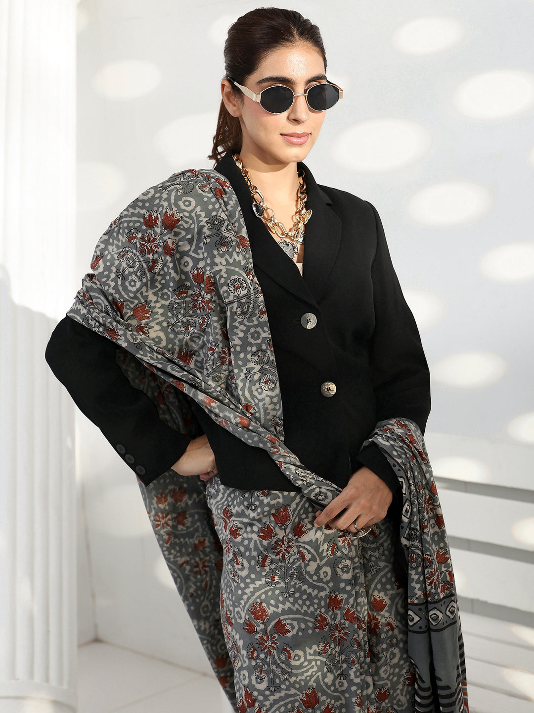  Grey Floral Printed Cotton Saree 