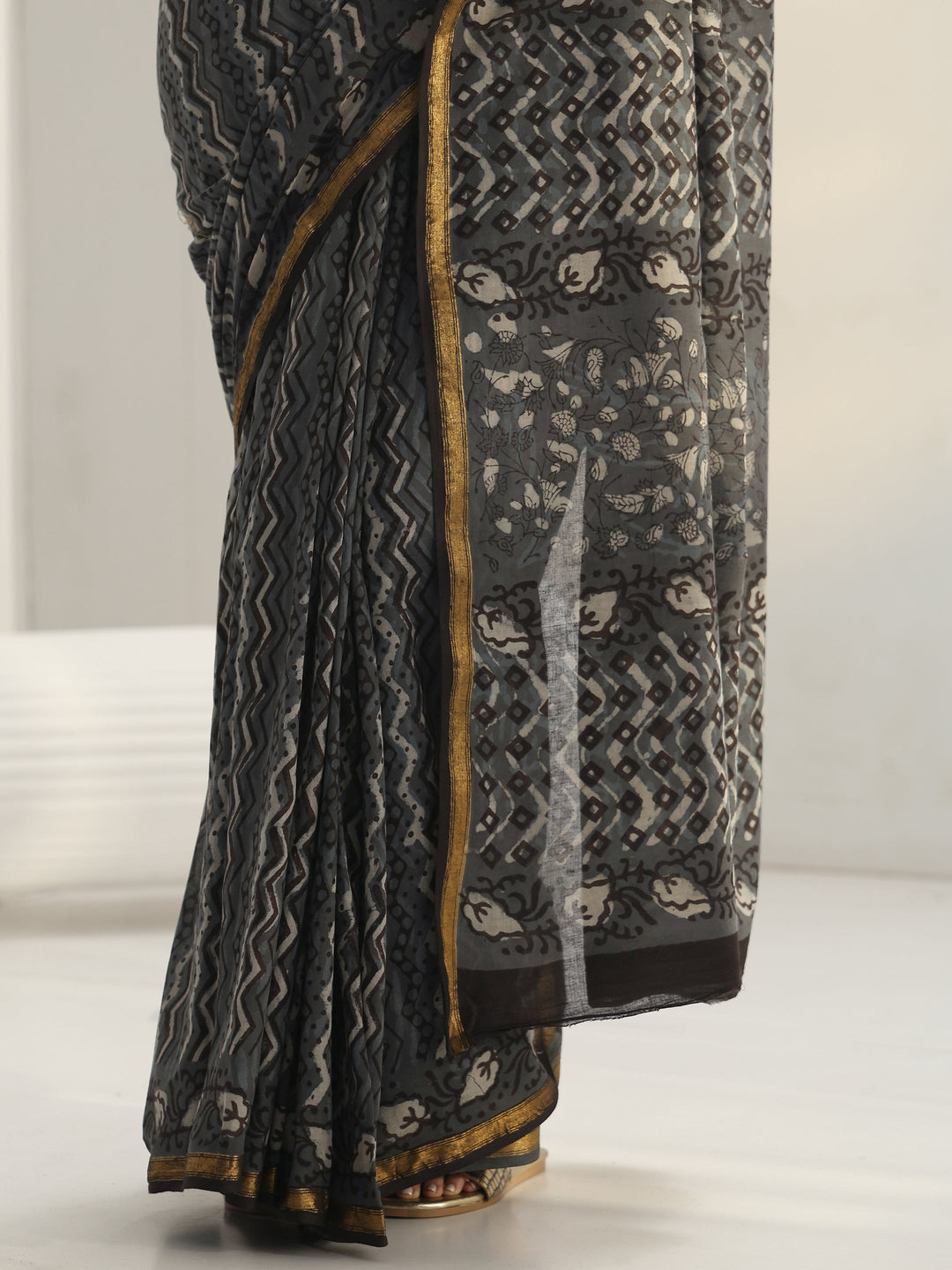  Grey Printed Cotton Saree 