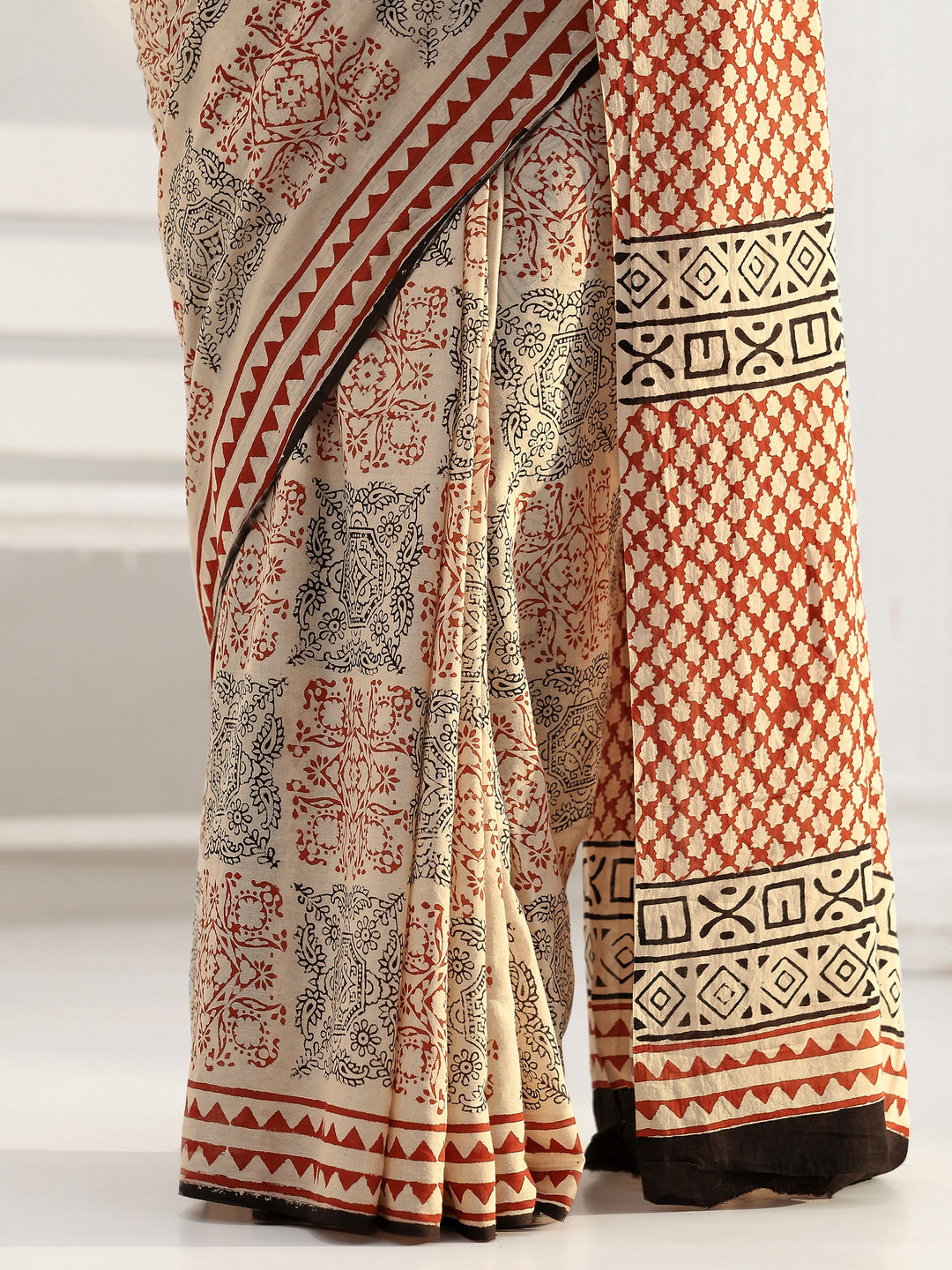  Beige Ethnic Printed Cotton Saree 