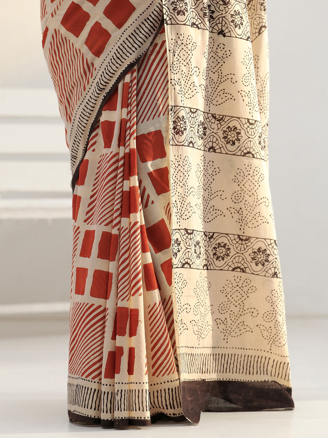  Beige Printed Cotton Saree 