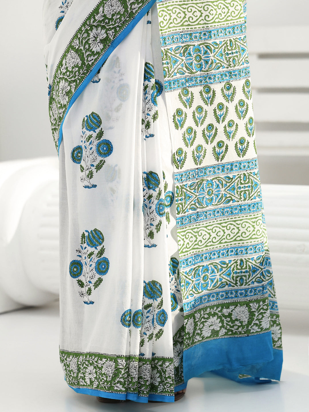  White Floral Printed Cotton saree 