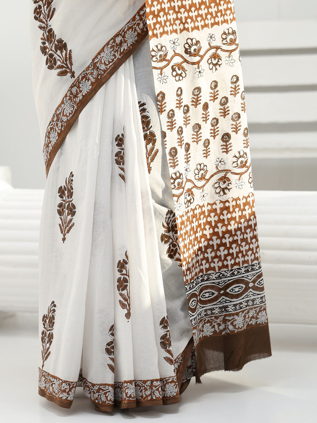  White Floral Printed Cotton saree 