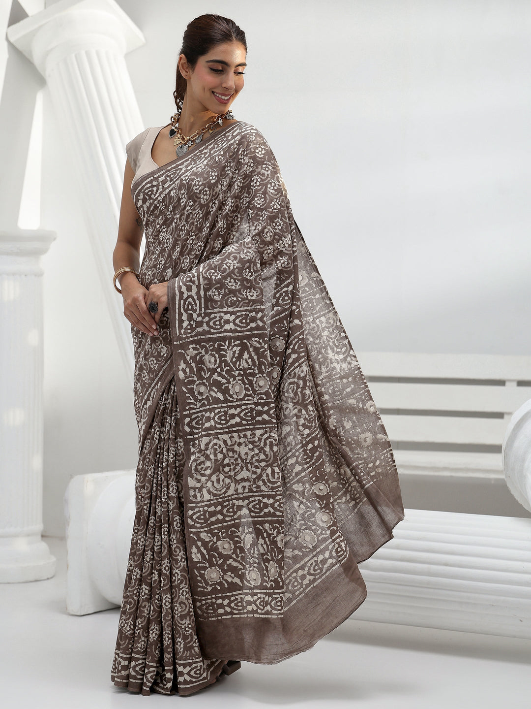 Grey Abstract Printed Cotton Saree 