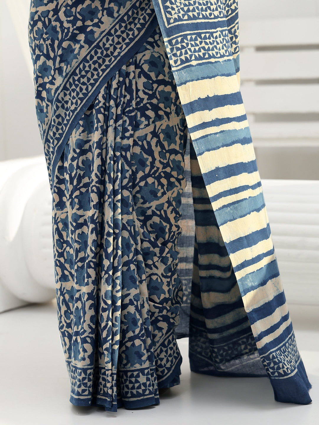  Blue Abstract Printed Cotton saree 