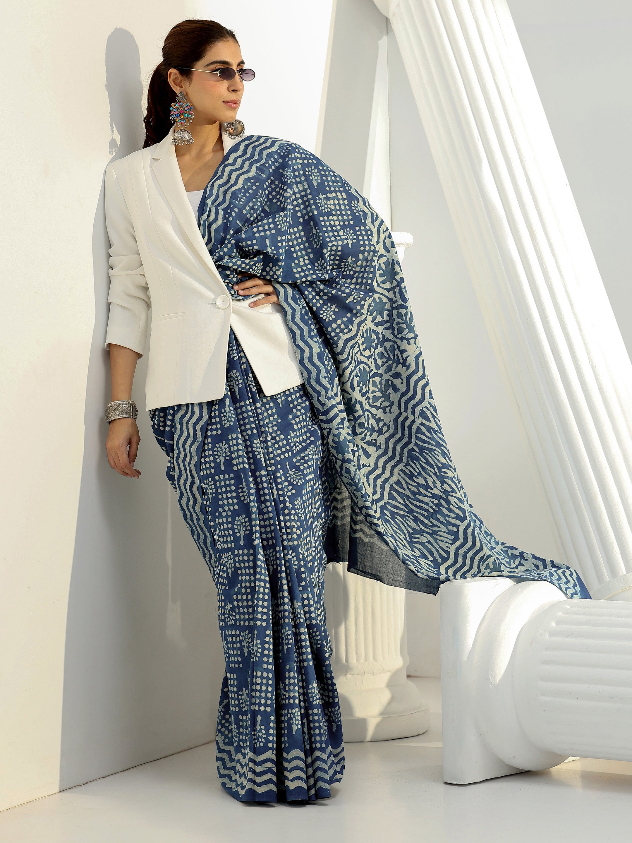 libas Indigo Geometric Dabu Print Cotton Saree-picture-19
