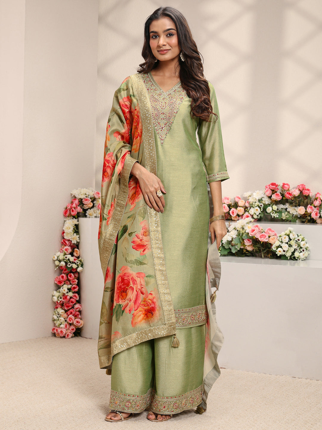  Green Embroidered Silk Blend Straight Suit Set With Printed Dupatta 