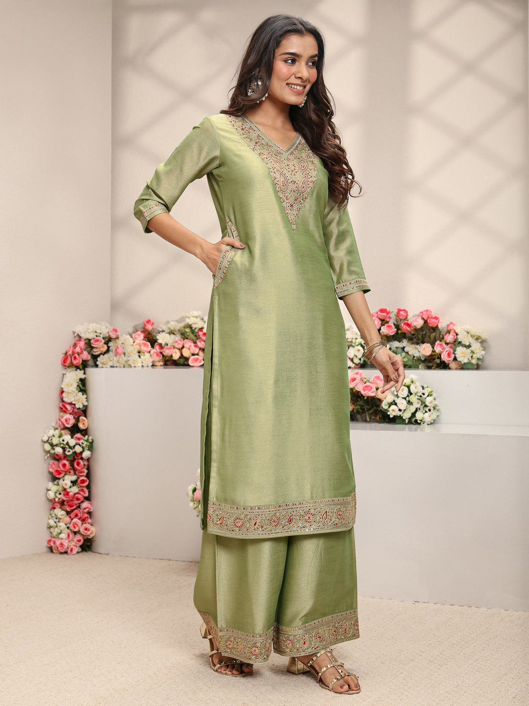  Green Embroidered Silk Blend Straight Suit Set With Printed Dupatta 