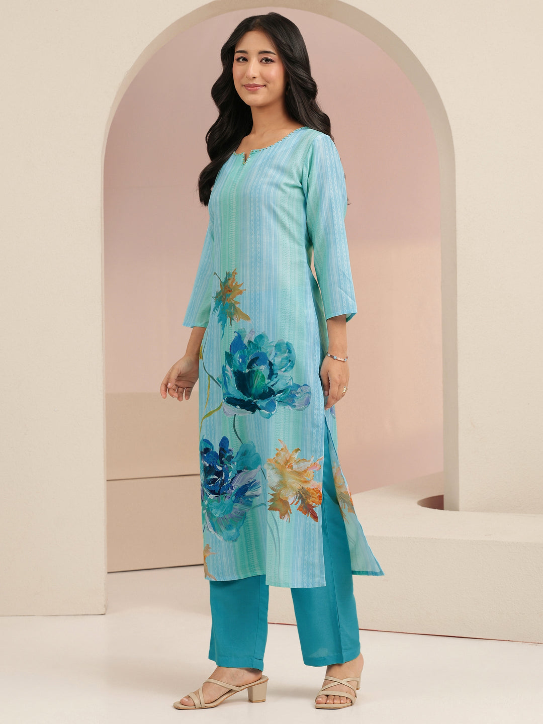  Blue Floral Printed Muslin Straight Suit Set 