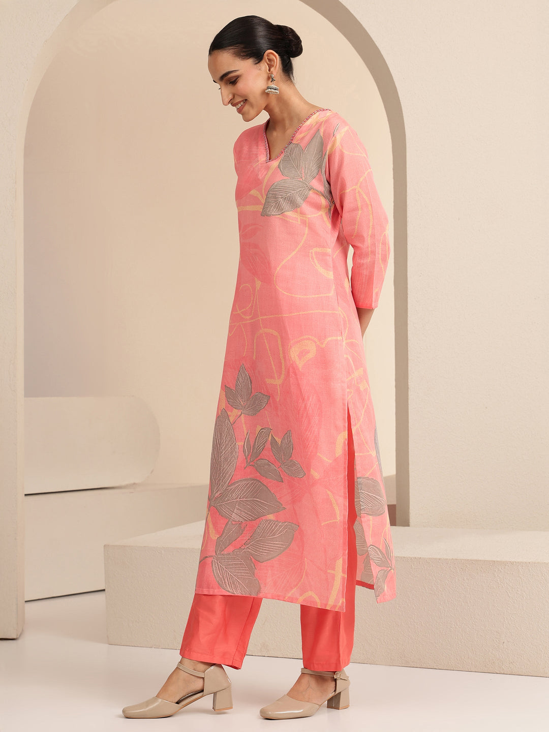  Pink Floral Printed Cotton Straight Suit Set 