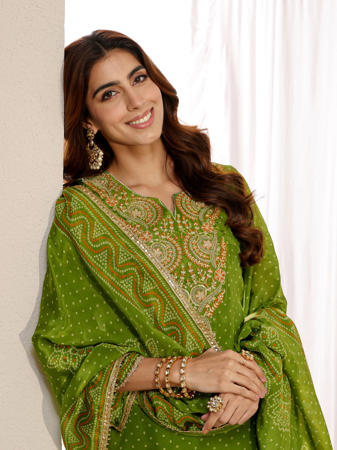  Green Bandhani Printed Crepe Straight Suit Set With Dupatta 