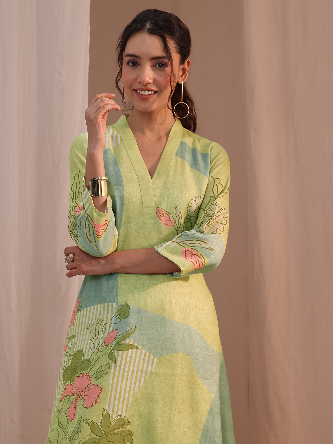  Green Floral Printed Linen A-Line Kurta Set 