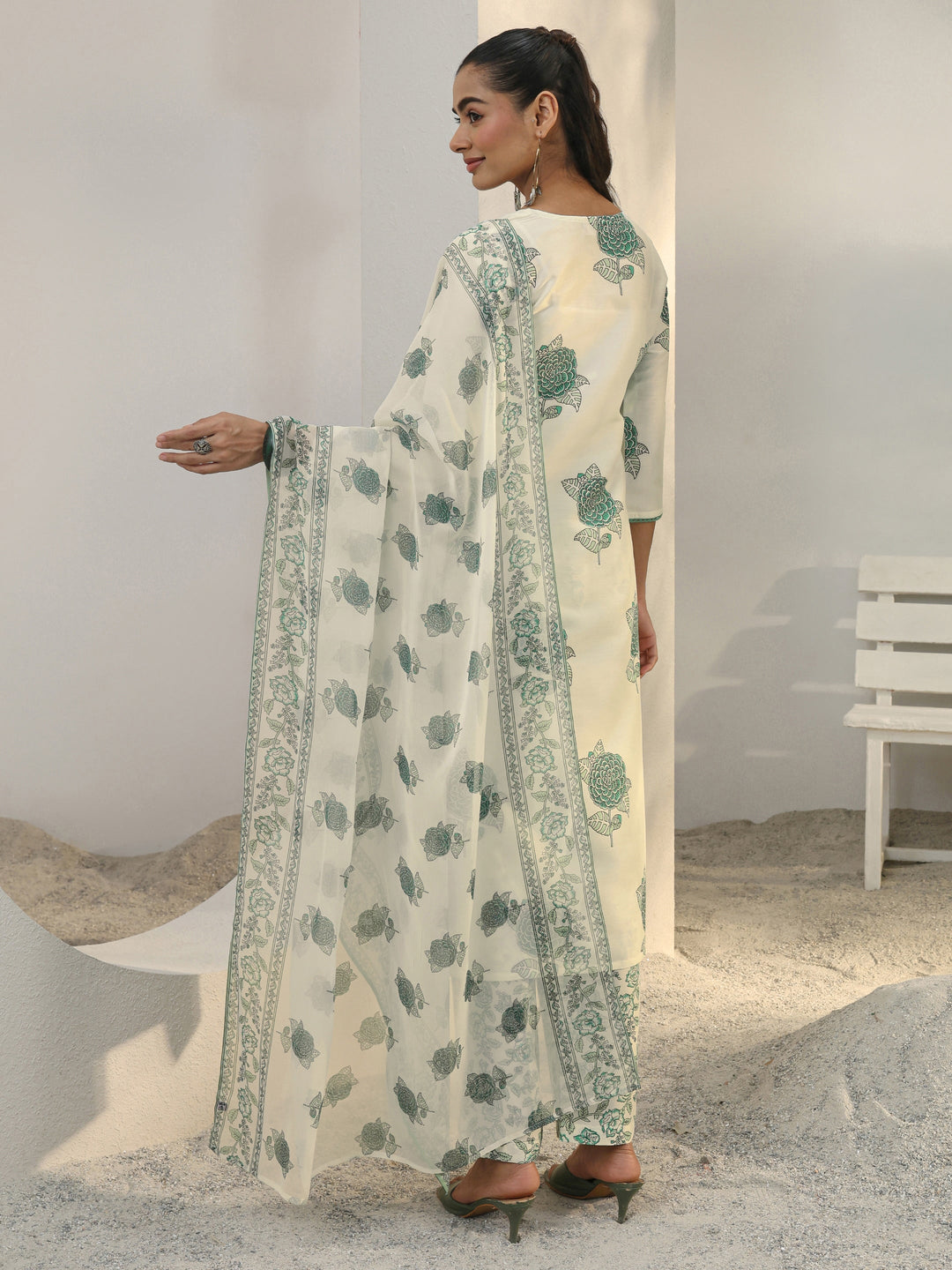  Off White Floral Printed Cotton Blend Straight Suit Set With Dupatta 