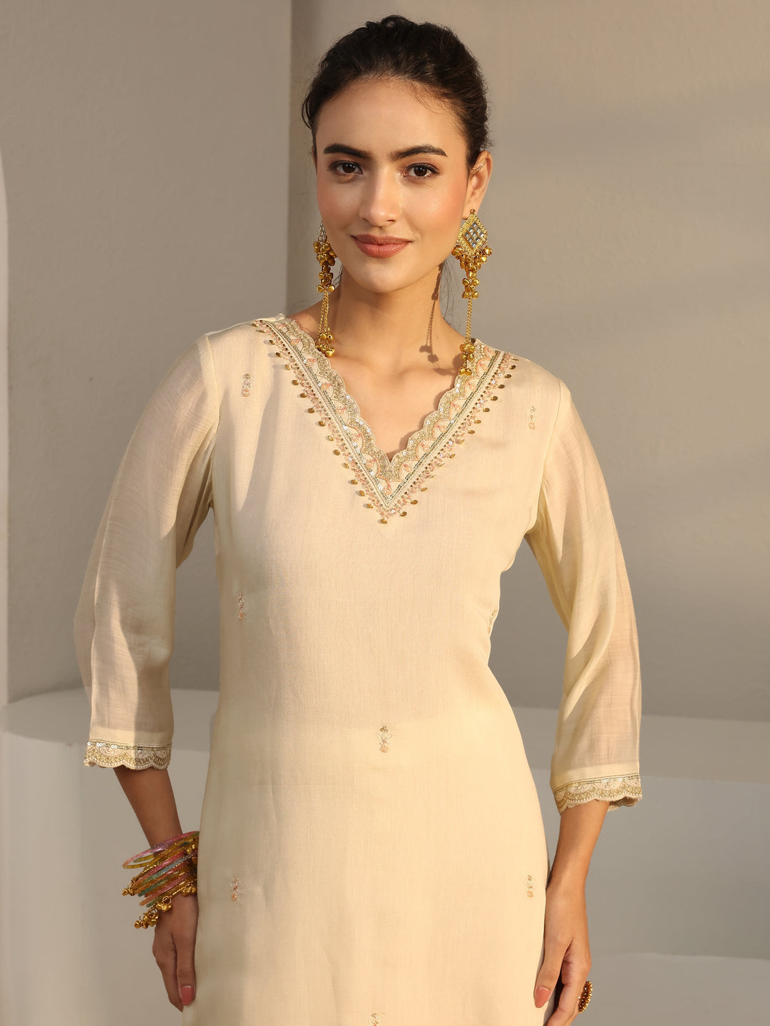  Off White Embellished Chanderi Silk Straight Suit Set With Dupatta 
