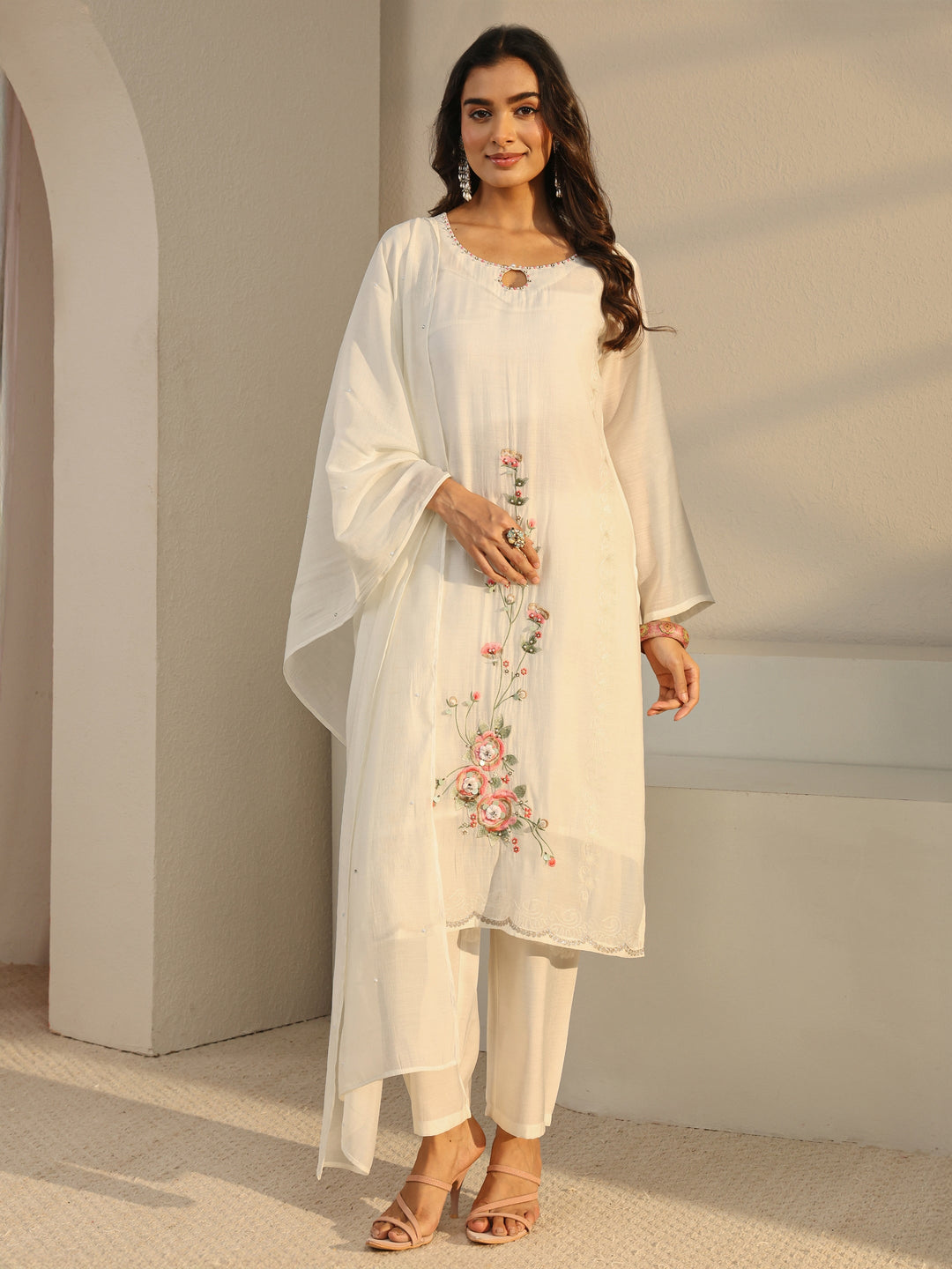 Off White Floral Embroidered Chanderi Silk Straight Suit Set With Dupatta 