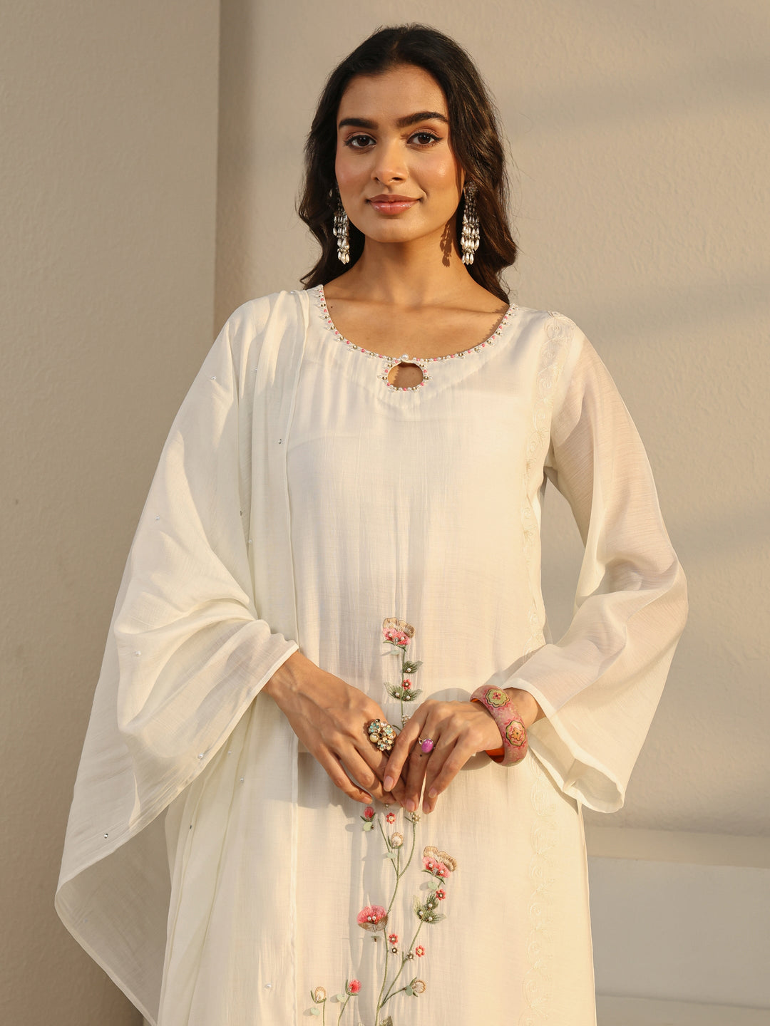  Off White Floral Embroidered Chanderi Silk Straight Suit Set With Dupatta 