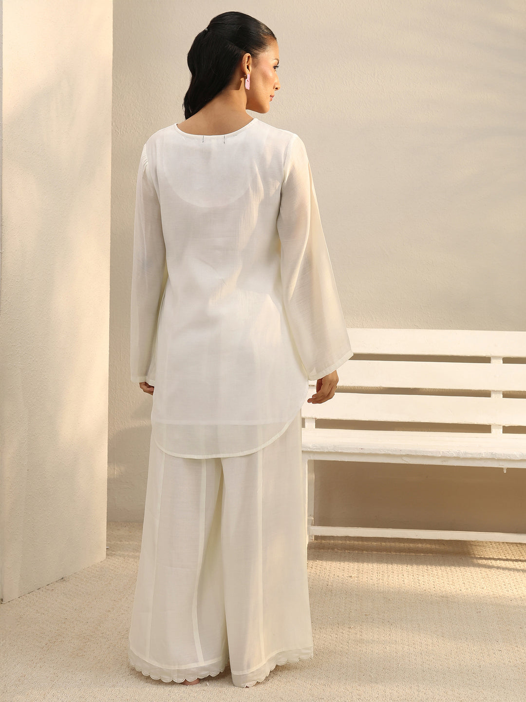  White Floral Embroidered Chanderi Silk Co-Ord Set 