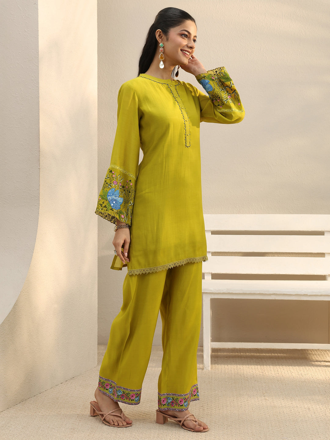  Green Floral Printed Chanderi Silk Straight Suit Set 