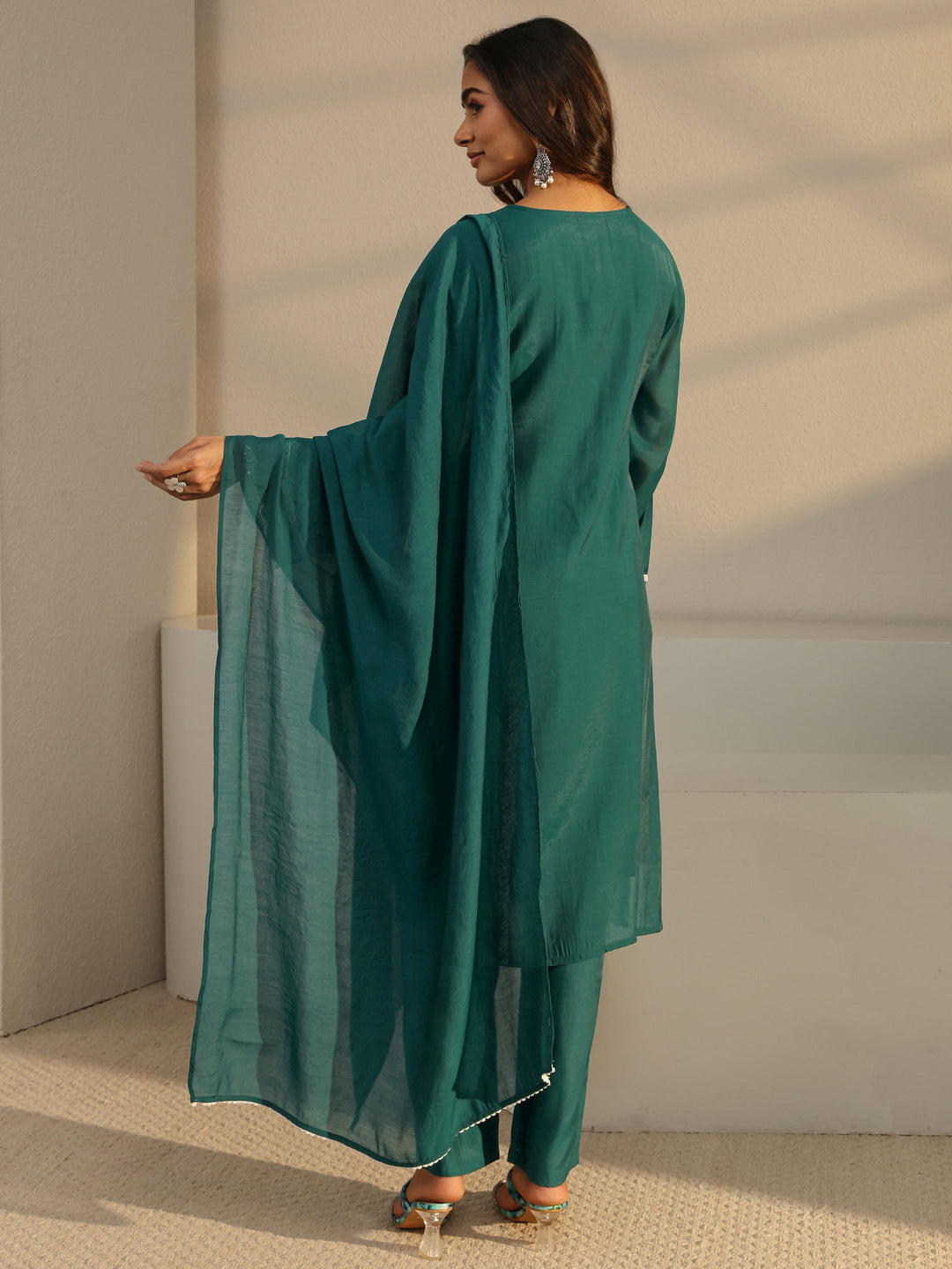  Green Floral Embroidered Chanderi Silk Straight Suit Set With Dupatta 