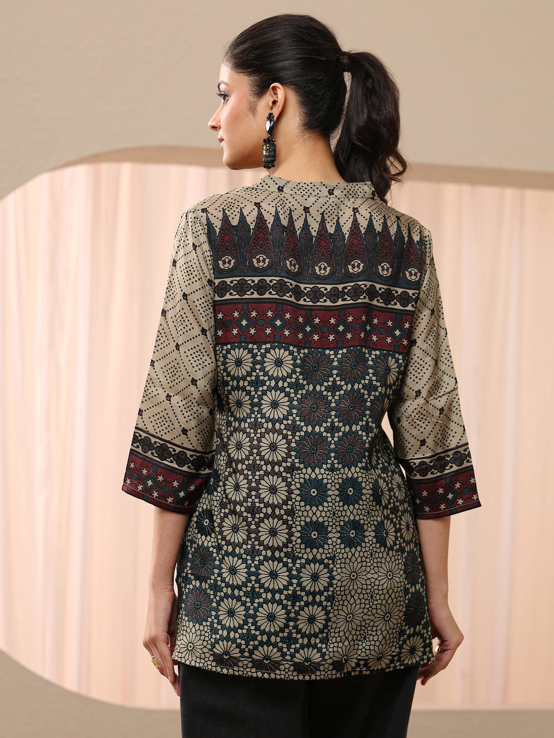  Off White Ethnic Motif Printed Silk Blend Straight Short Kurti 