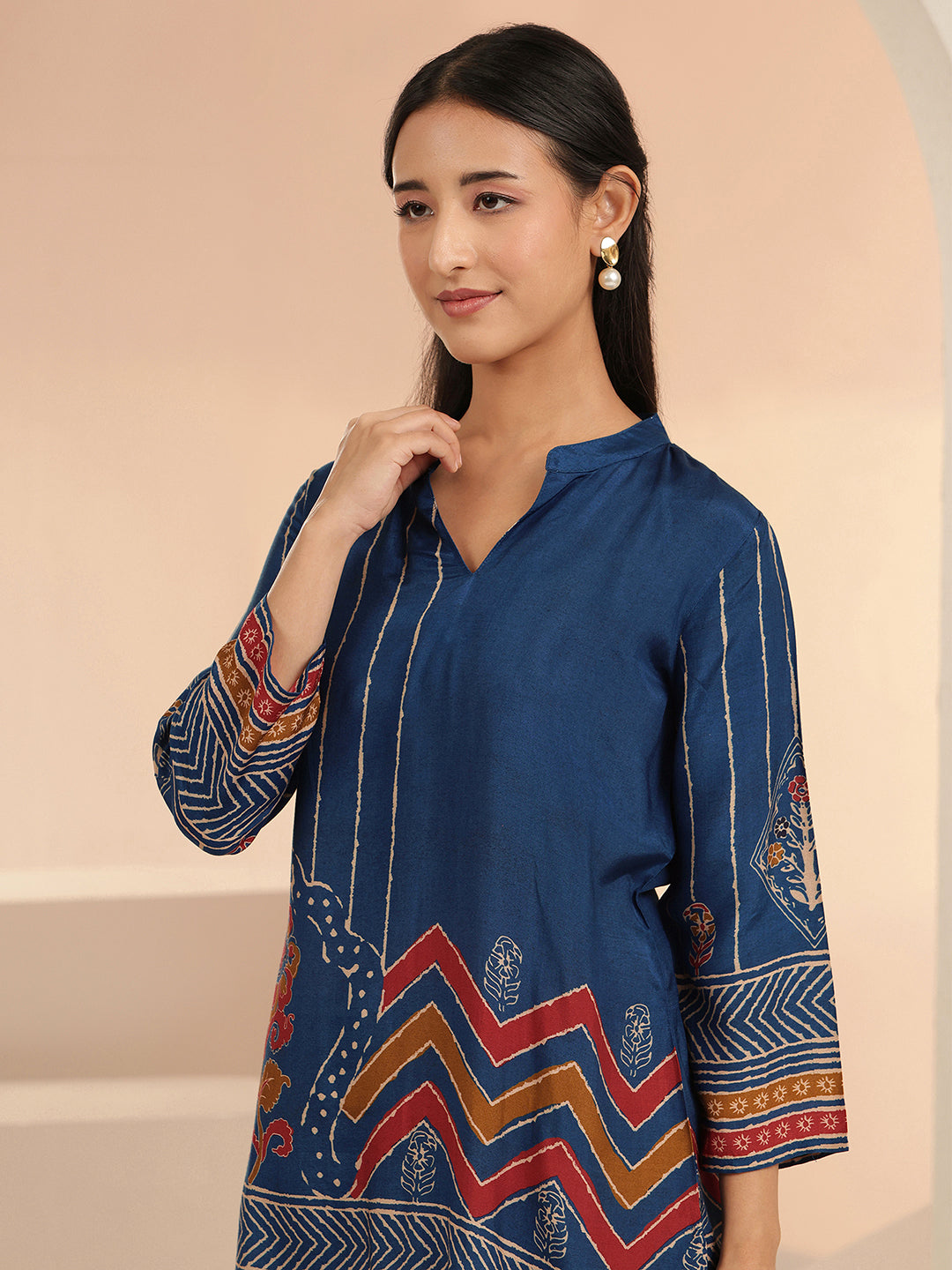  Blue Ethnic Motif Printed Straight Kurti 