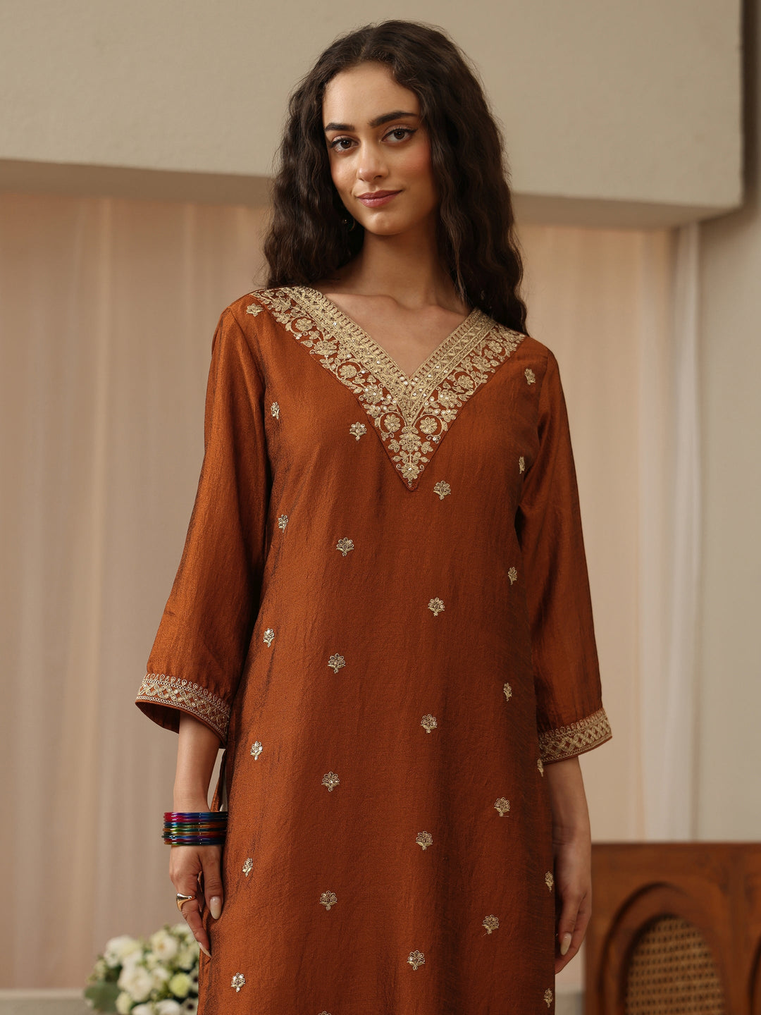  Off White Abstract Printed Panelled A-Line Kurta 