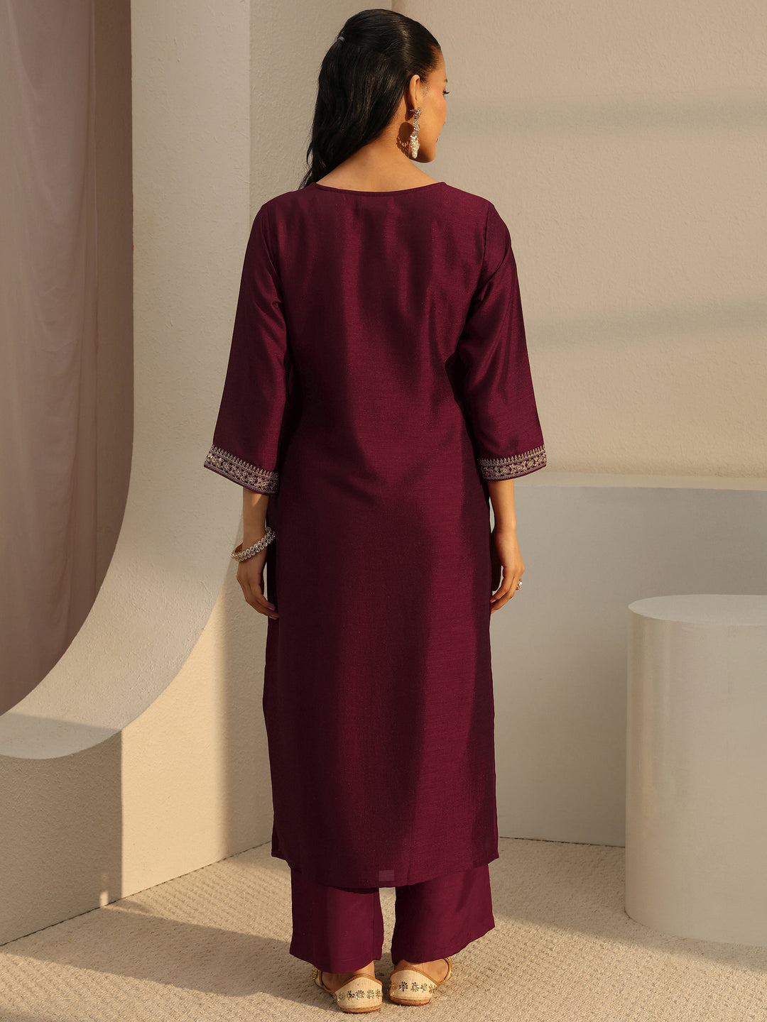  Maroon Ethnic Motif Zari Embroidered Straight Kurta With Lining 