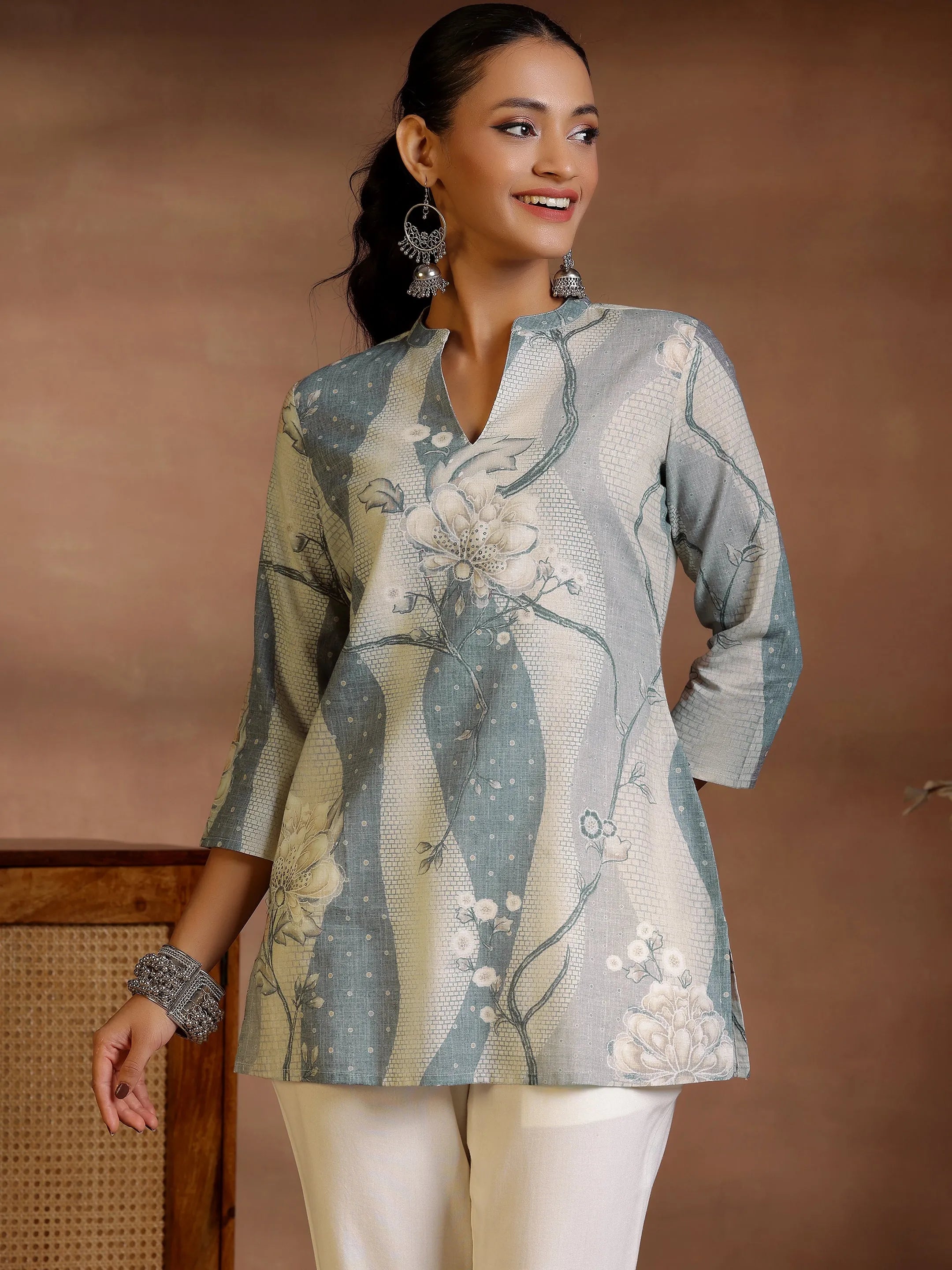 libas Off White Printed Cotton Blend Straight Kurtis-picture-49