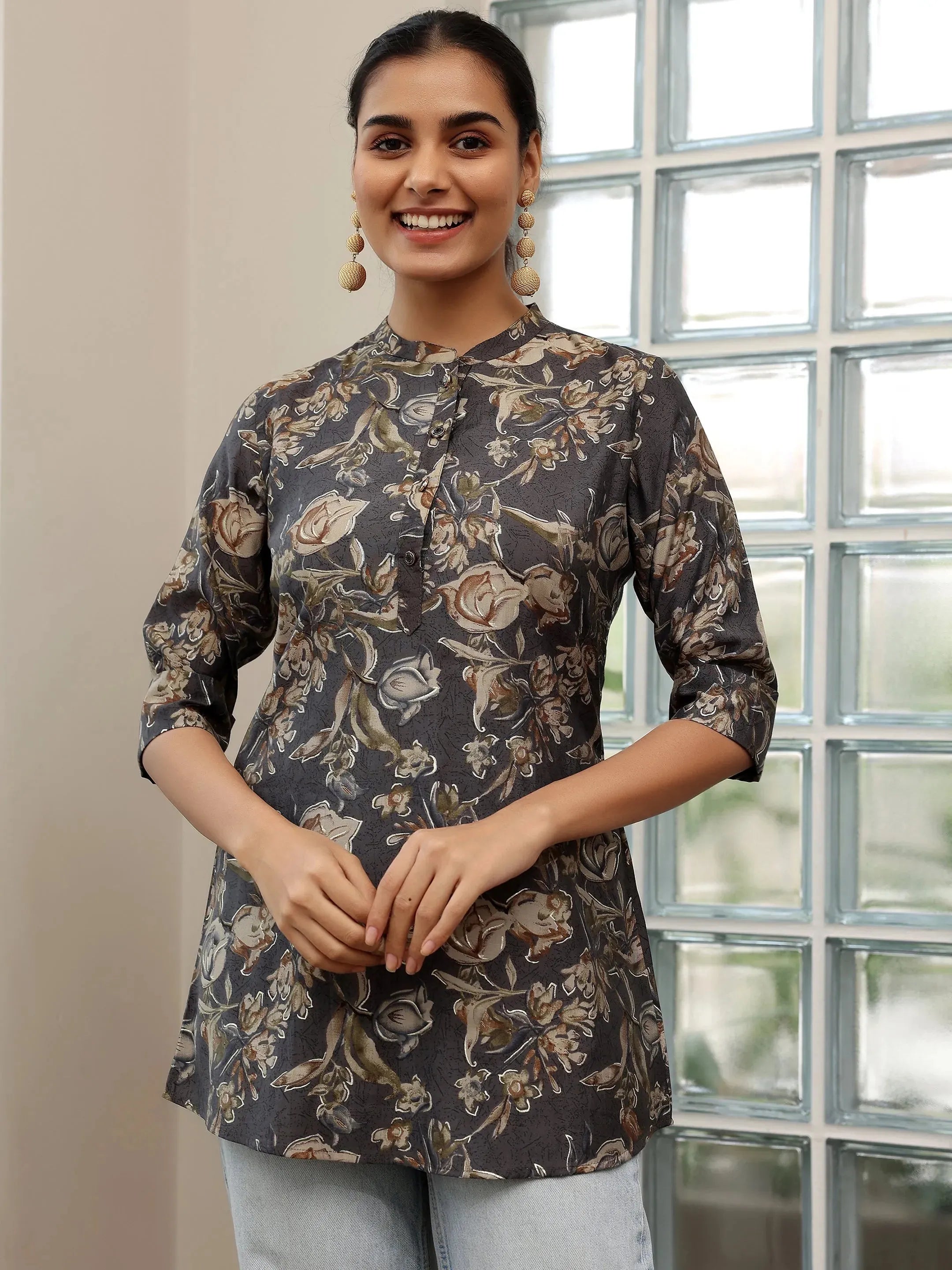 libas Grey Printed Silk Blend Straight Kurti-picture-18
