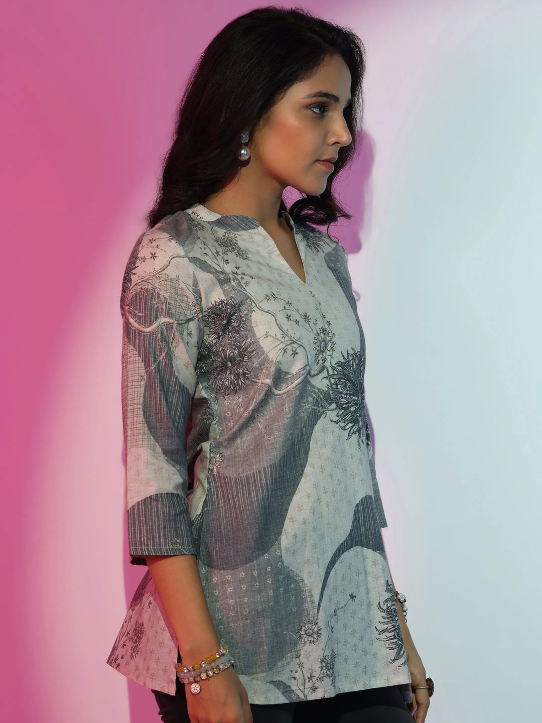  Off White Printed Linen Straight Kurti 