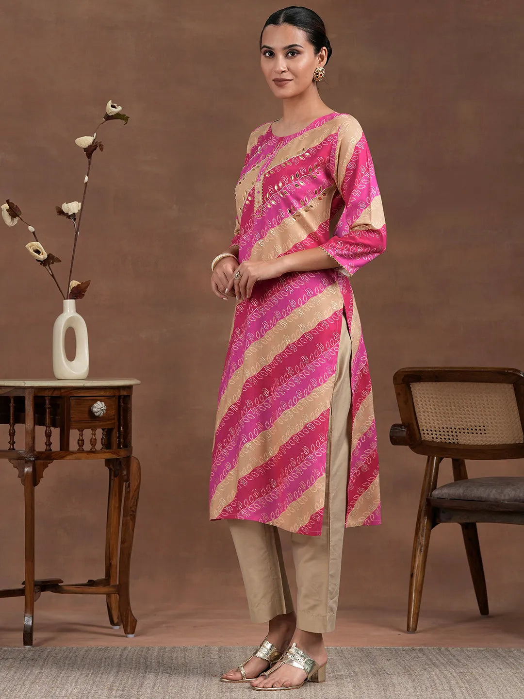  Pink Printed Rayon Straight Kurta 
