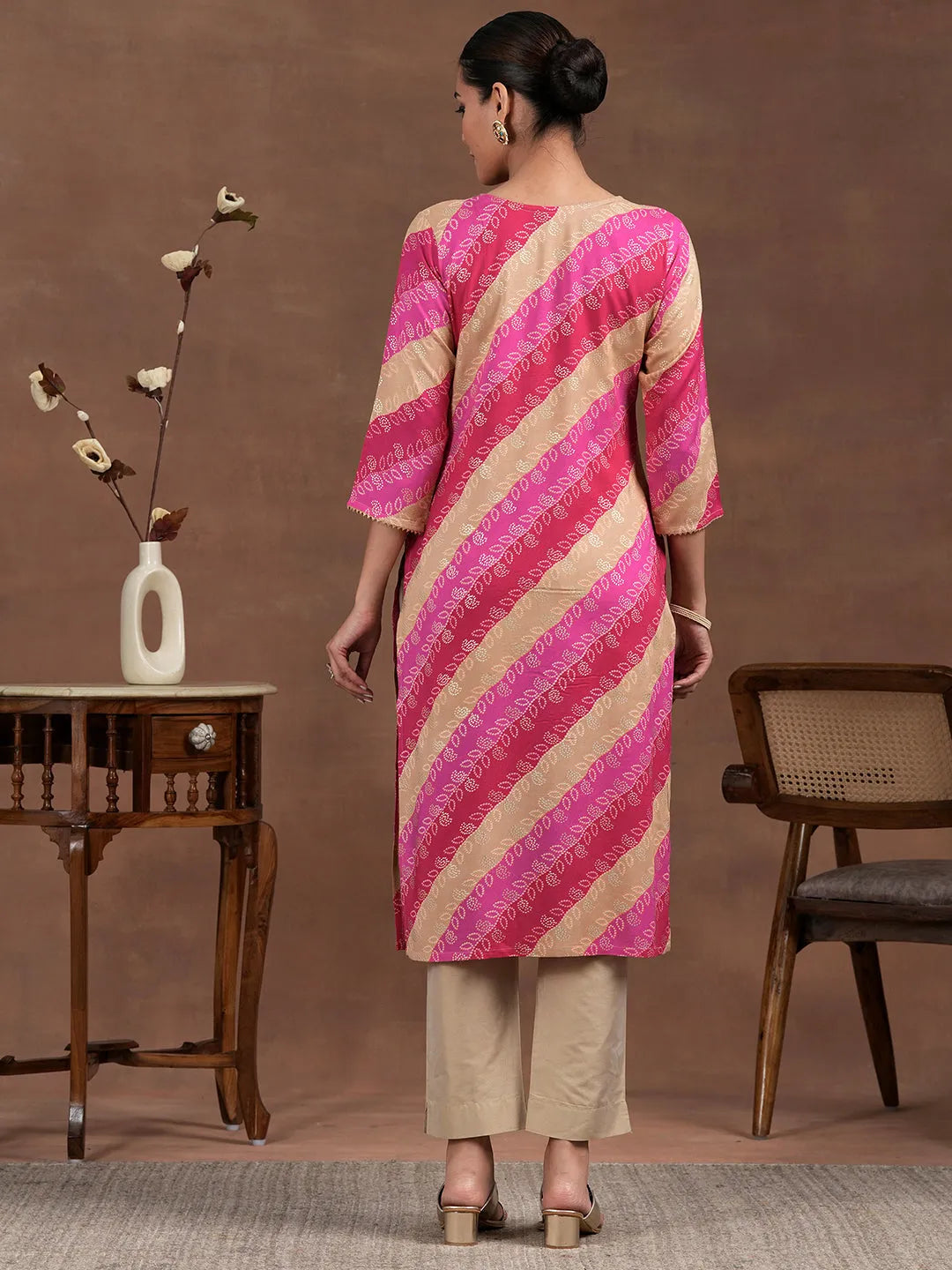  Pink Printed Rayon Straight Kurta 