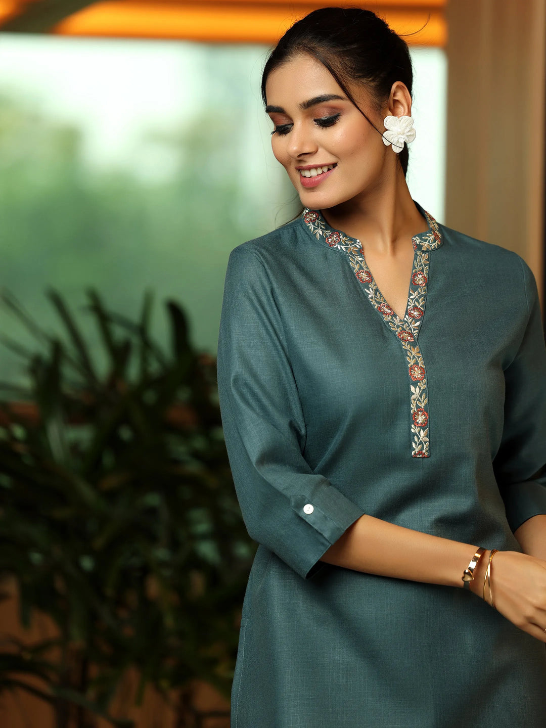  Grey Solid Cotton Blend Straight Kurti 