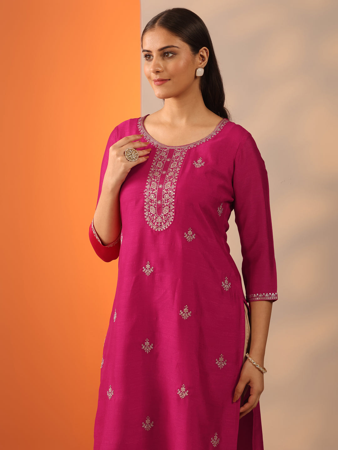  Pink Embroidered Silk Blend Straight Kurta 