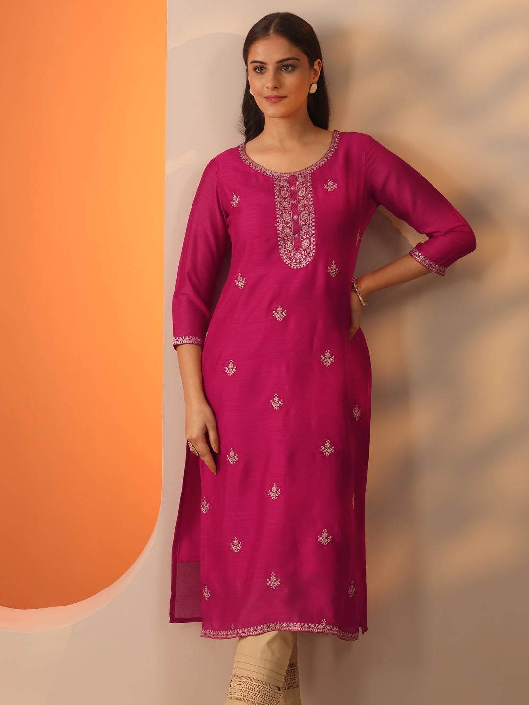  Pink Embroidered Silk Blend Straight Kurta 