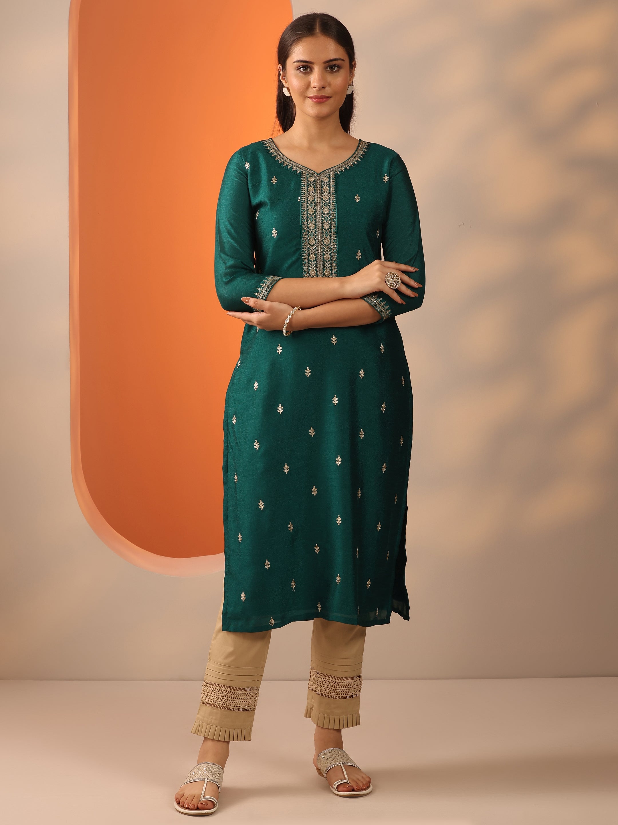 libas Green Embroidered Silk Blend Straight Kurta-picture-15