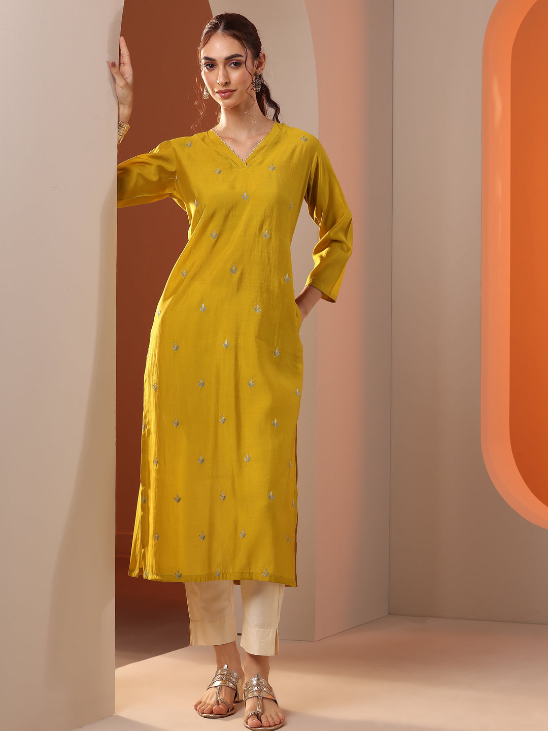  Yellow Embroidered Silk Blend Straight Kurta 