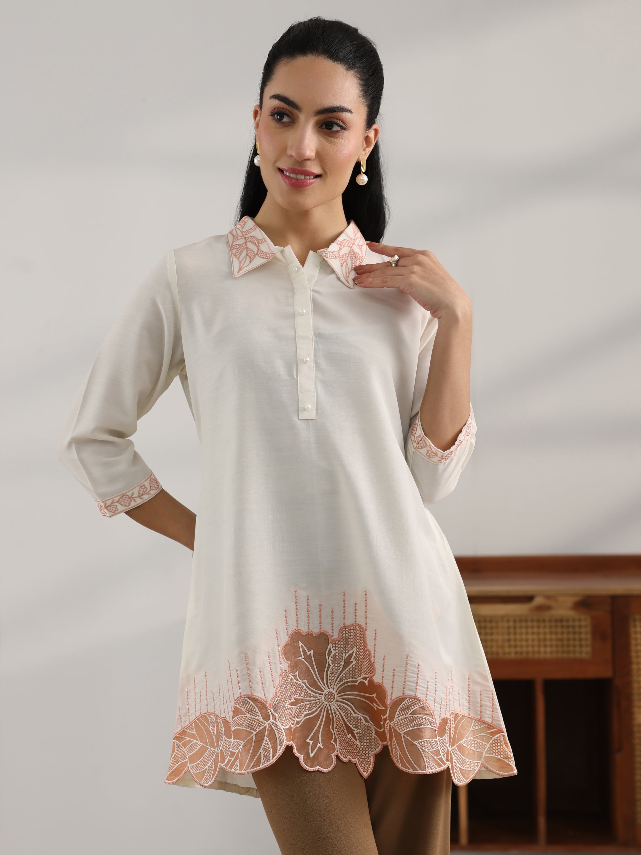 libas Off White Printed Silk Blend Straight Short Kurti-picture-11