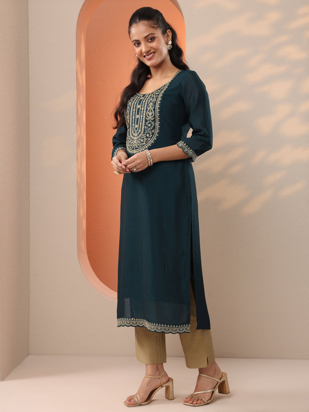  Teal Embroidered Silk Blend Straight Kurta 
