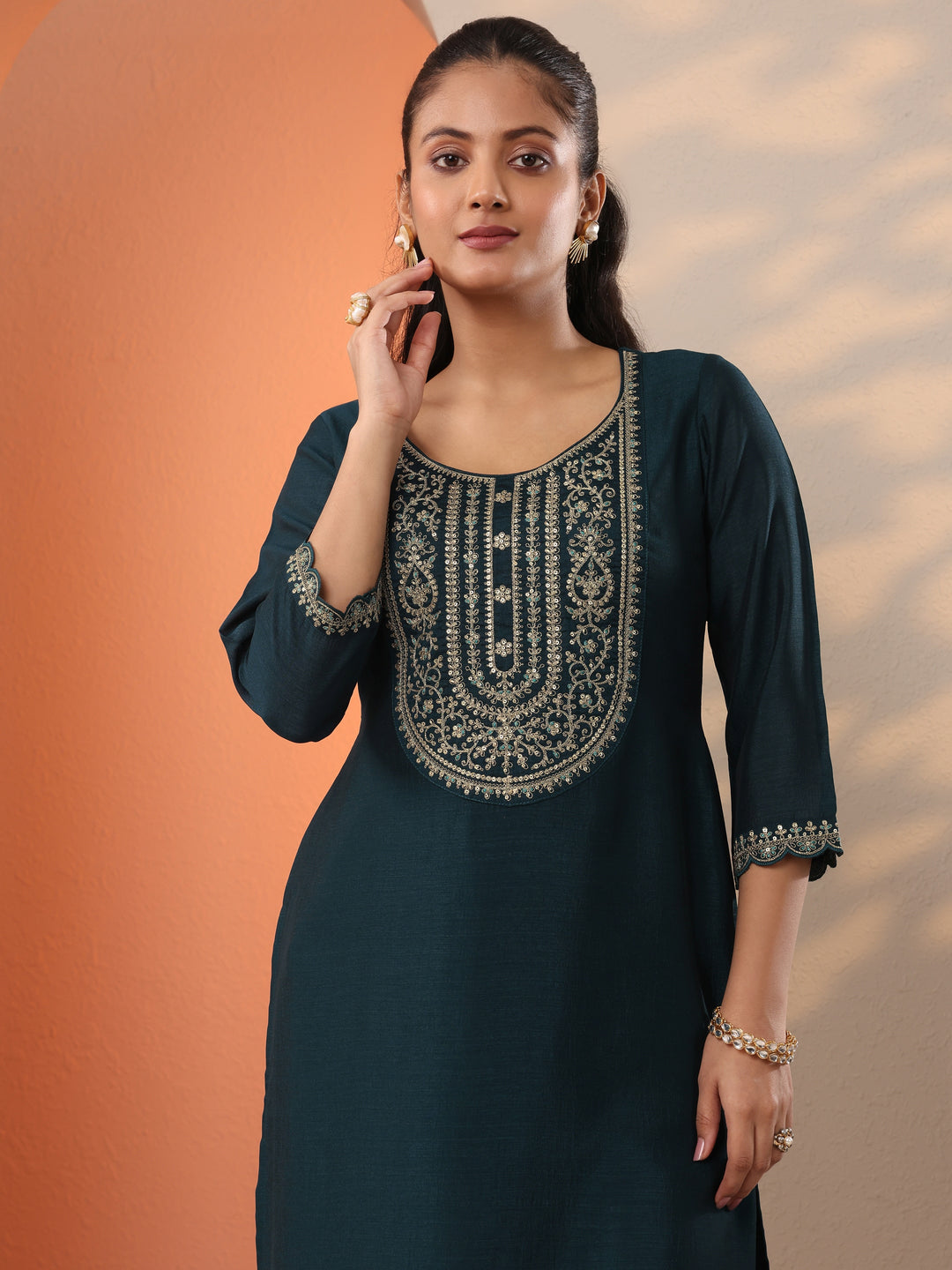  Teal Embroidered Silk Blend Straight Kurta 