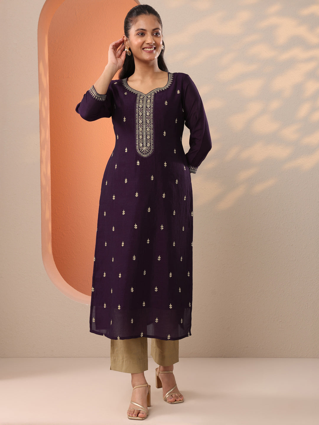  Purple Embroidered Silk Blend Straight Kurta 