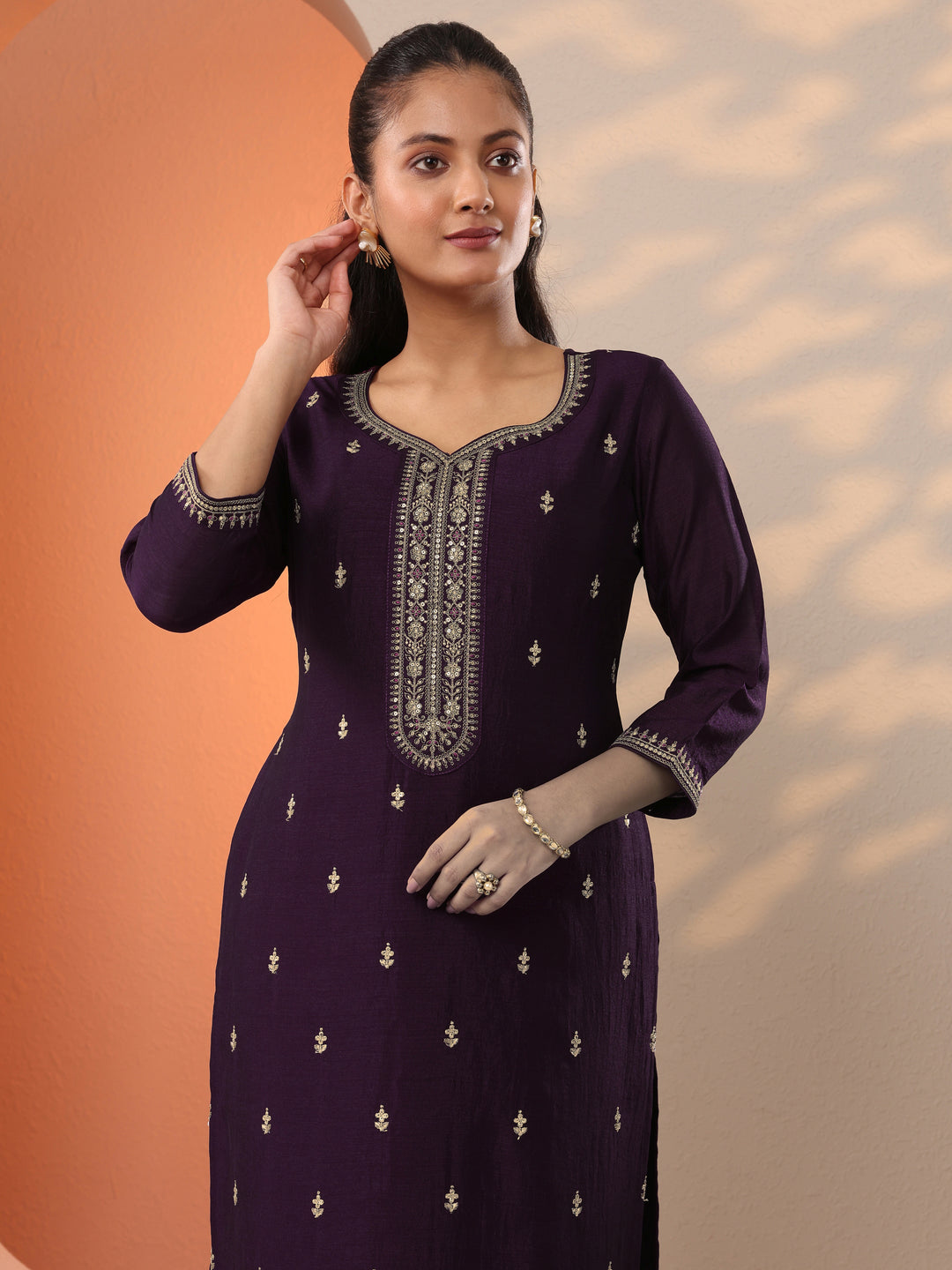  Purple Embroidered Silk Blend Straight Kurta 